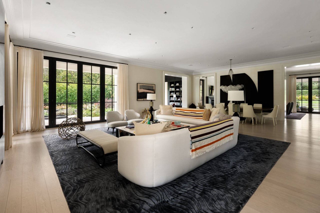 A MODERN CLASSIC IN SOUTHAMPTON'S ESTATE DISTRICT