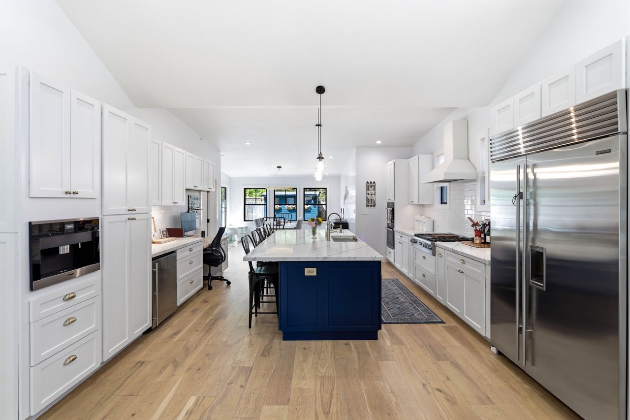 11 Palm Avenue
