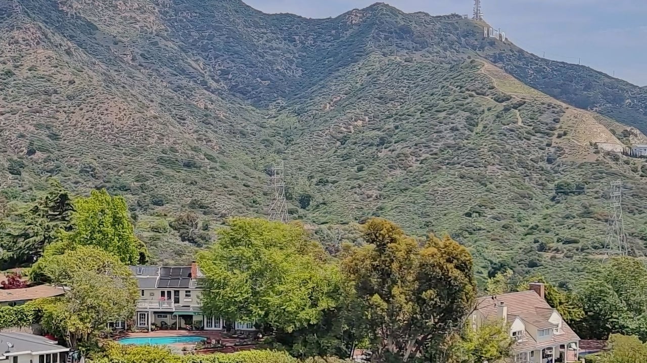 A Slice of Heaven in Lake Hollywood