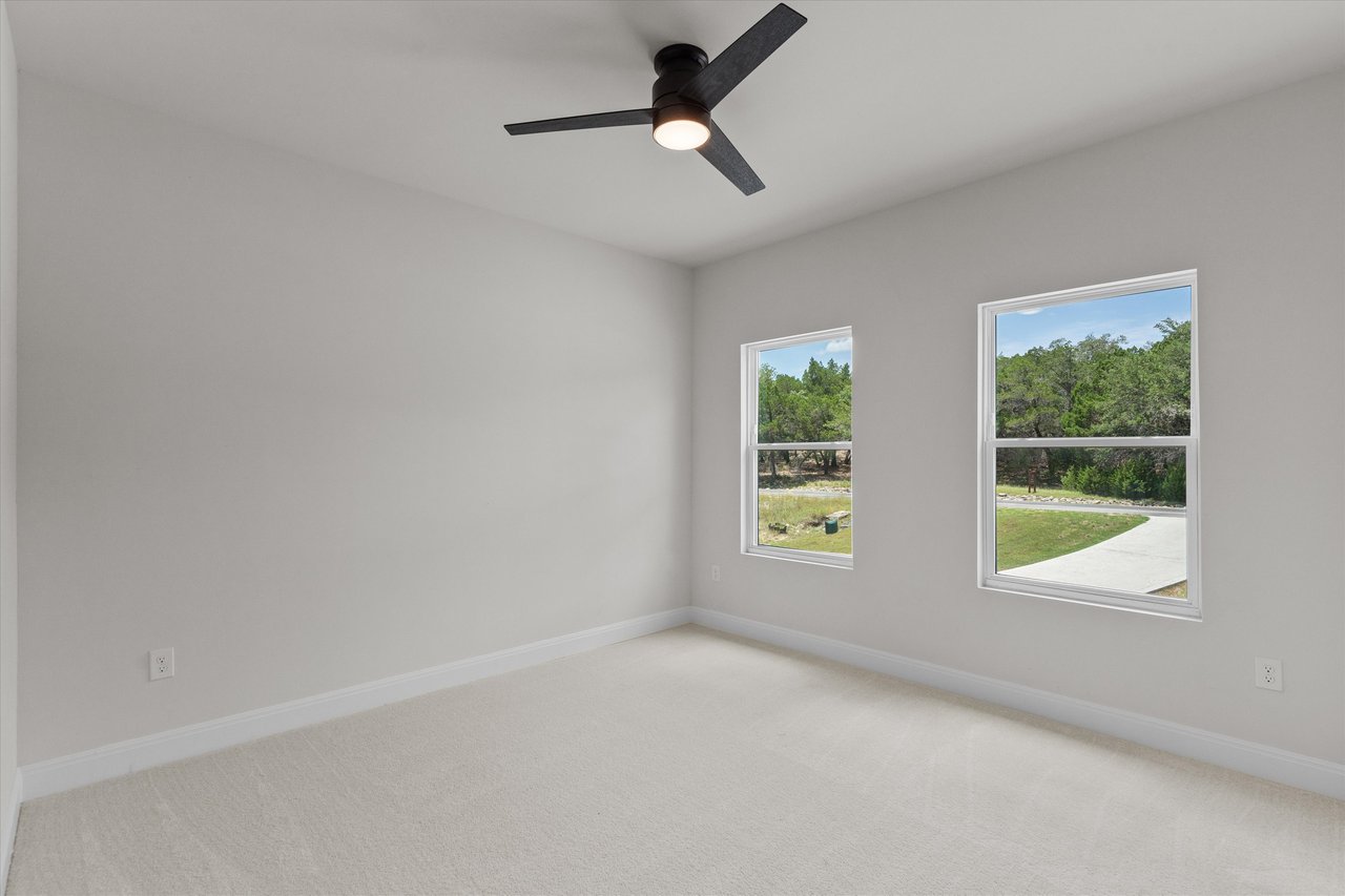 7224 Getaway Dr Jonestown, TX 78645