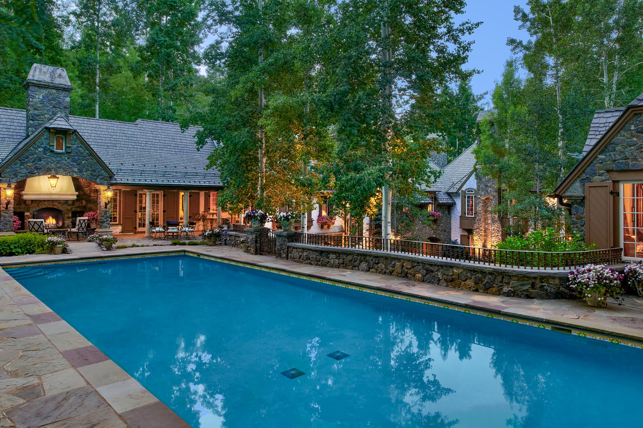 677 Pilgrim Drive