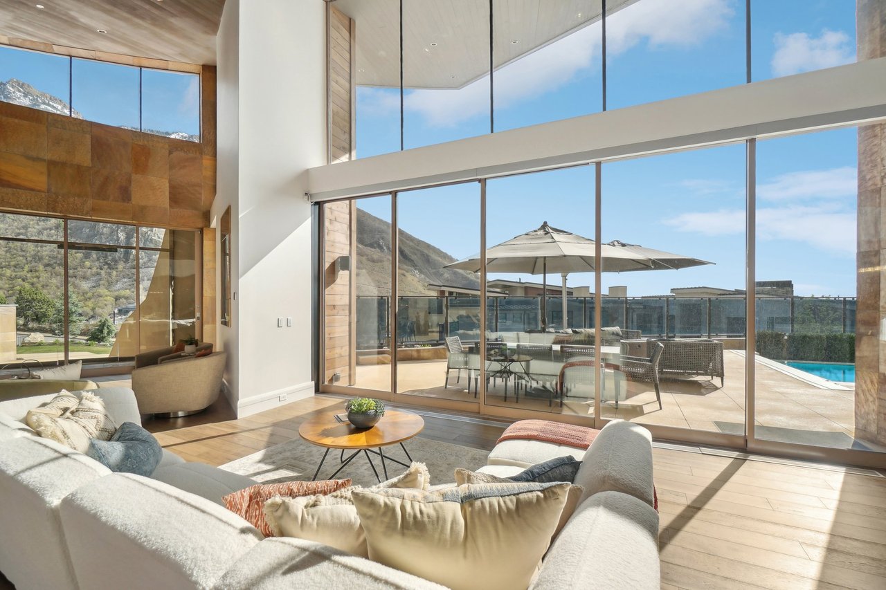 4141 E Canyon Estate Dr