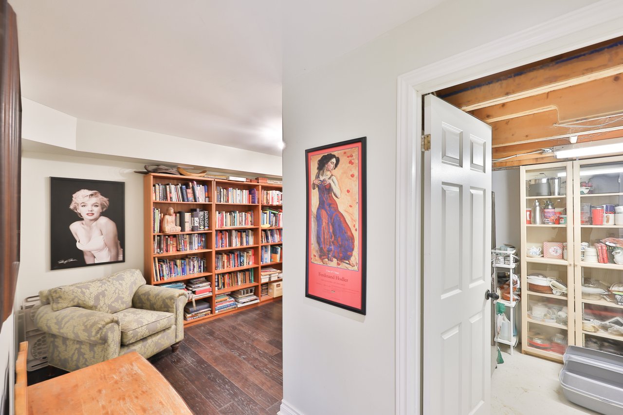 68 Tradewind Drive, Oakville