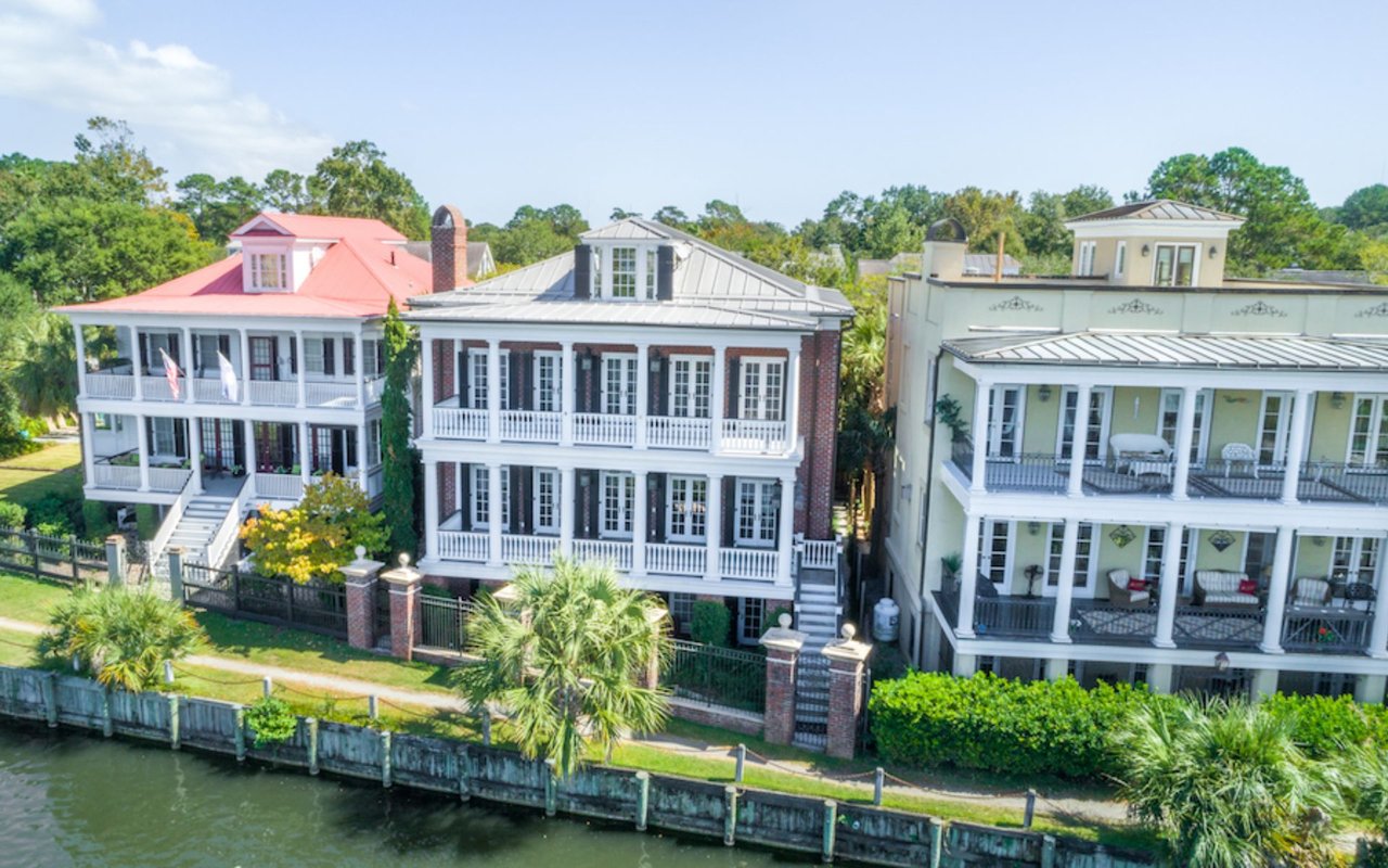 Lakefront Home in I’On – 23 Grace Lane