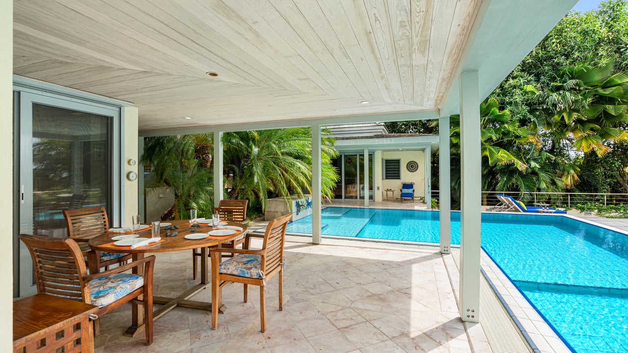 1143 Salt Spring Estate House 2