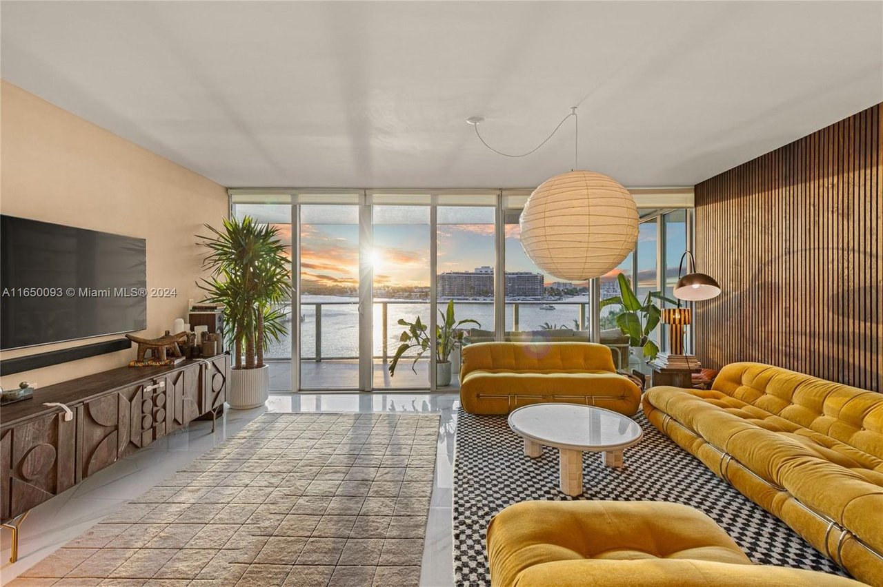 6620 Indian Creek Dr, Unit 611 