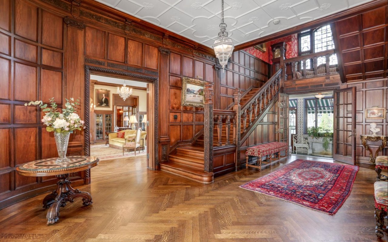 How to Find the Right Luxury Real Estate Agent