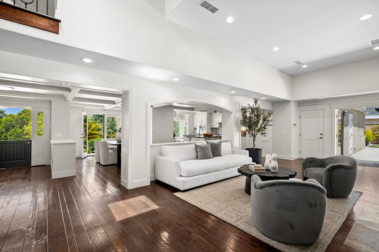 2111 Salt Air Drive