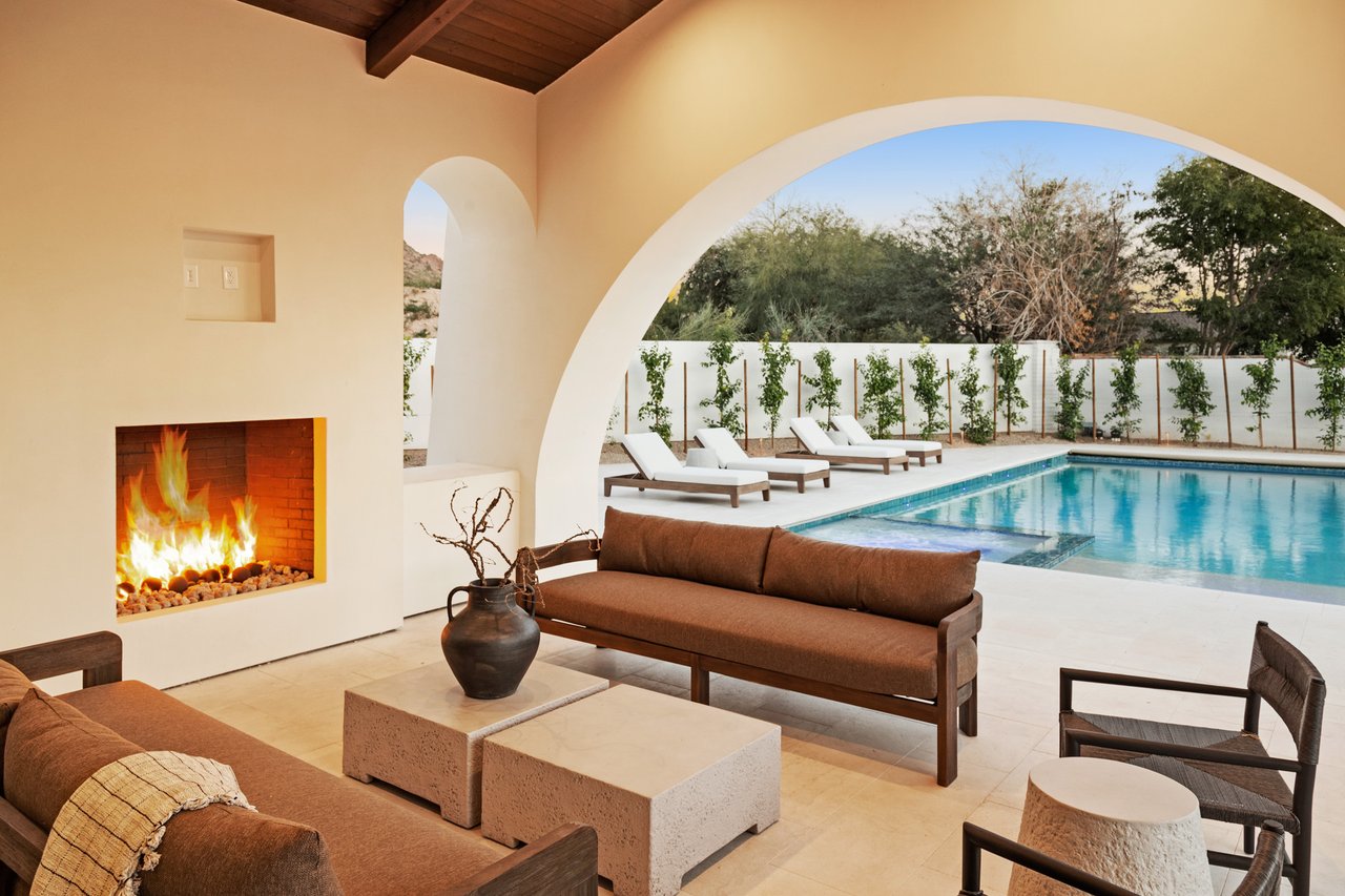 4605 E ROCKRIDGE Road