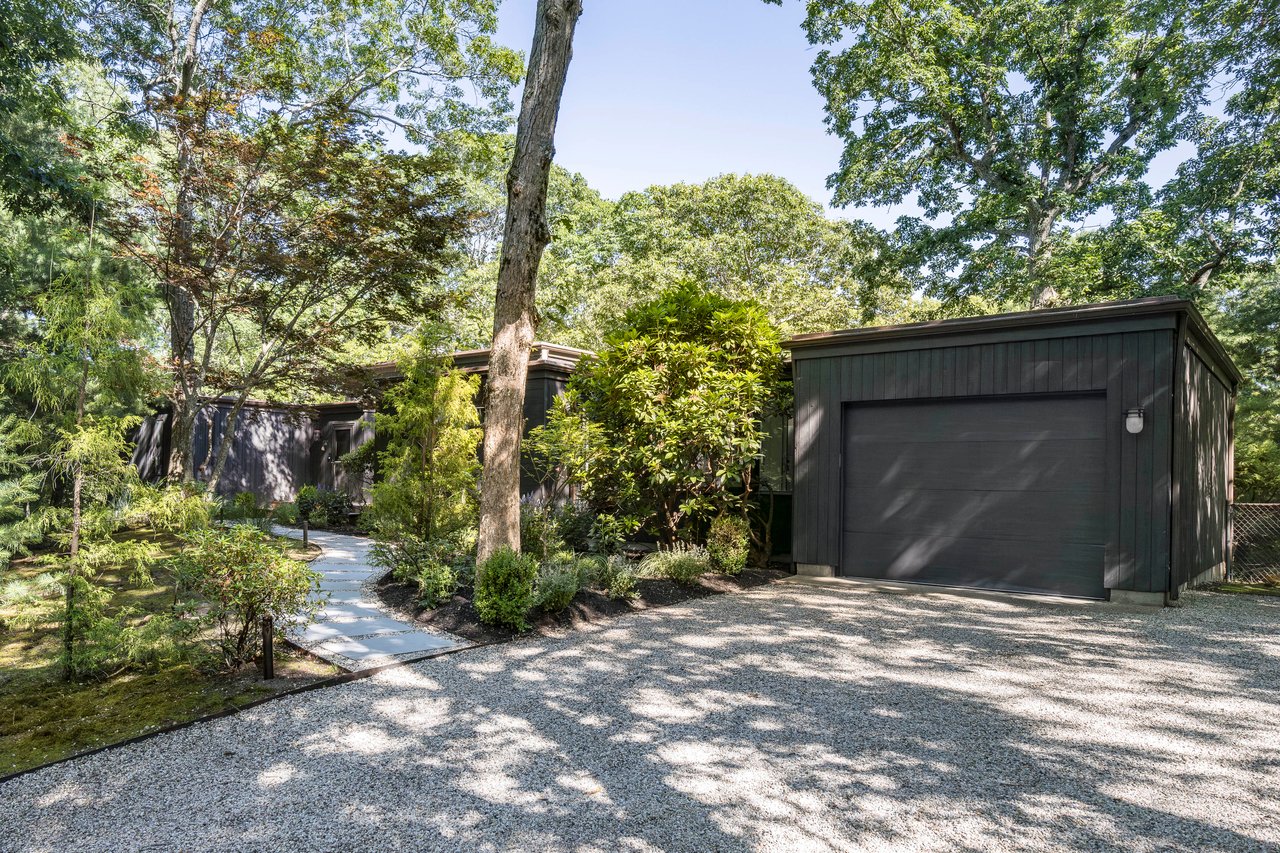 4 Hollow Tree Lane, East Hampton