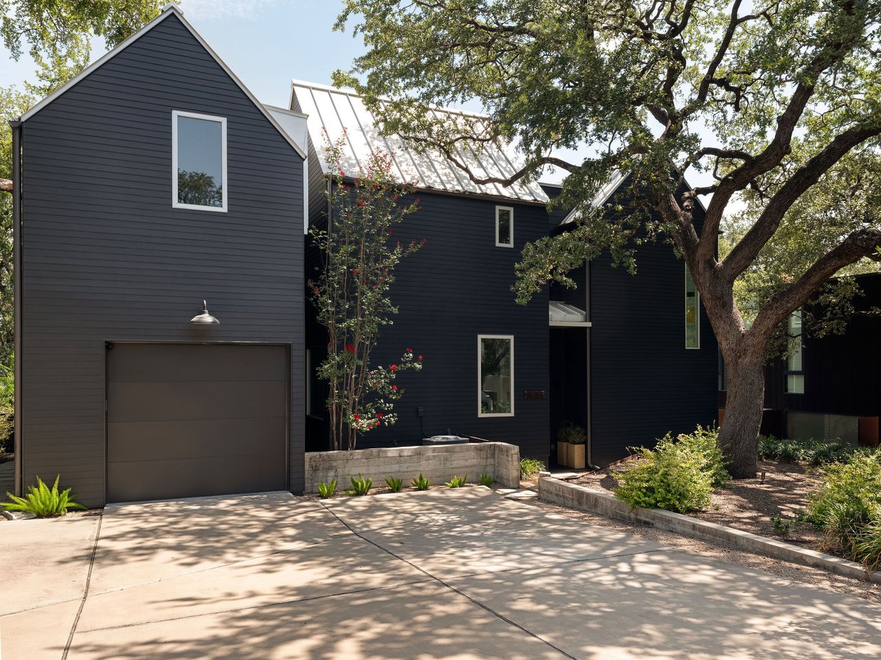 904 Retama ST