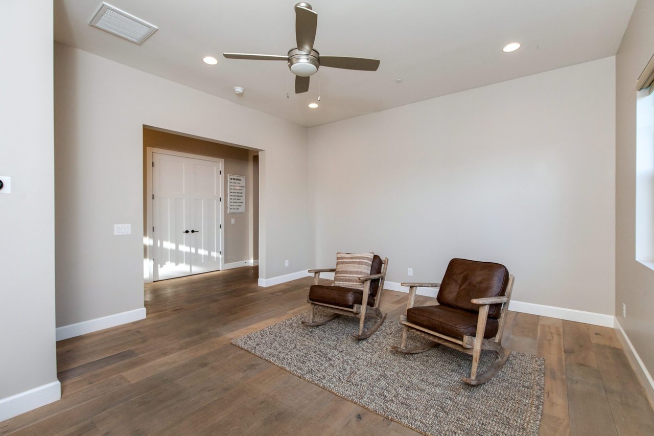 6647 E Calle Redondo