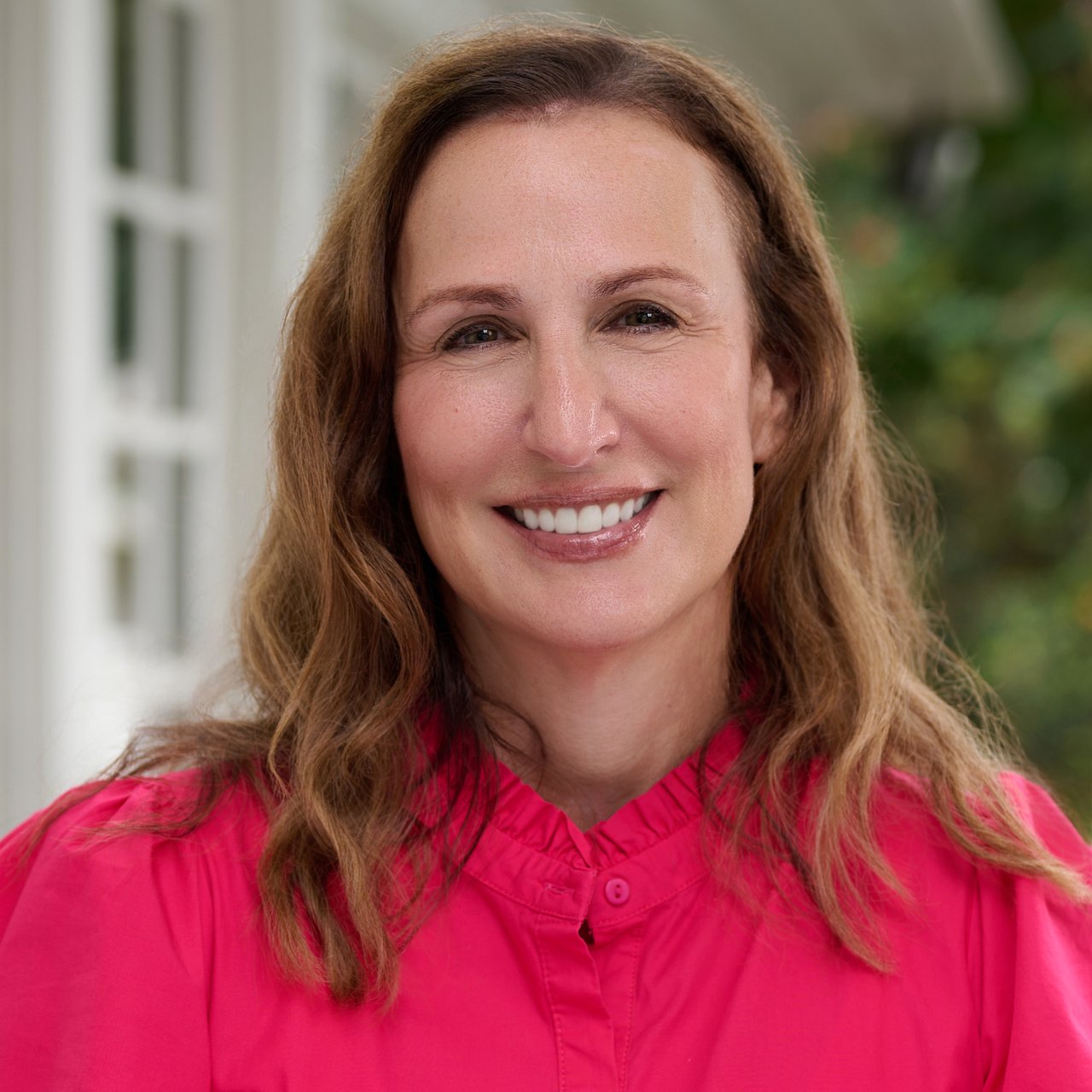 Beverly Eller Charlotte, NC Real Estate Agent Headshot