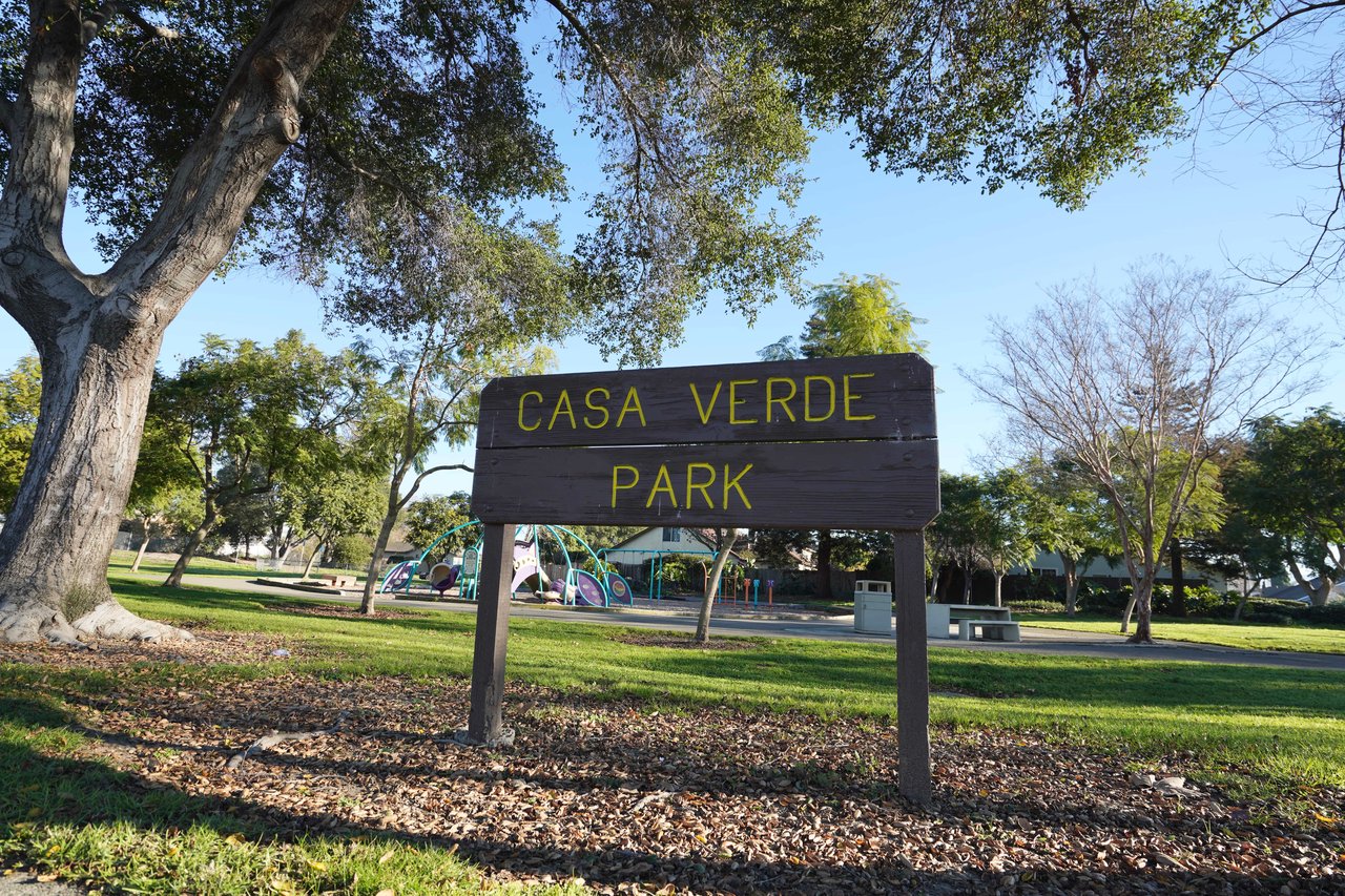 32490 Lake Temescal Ln