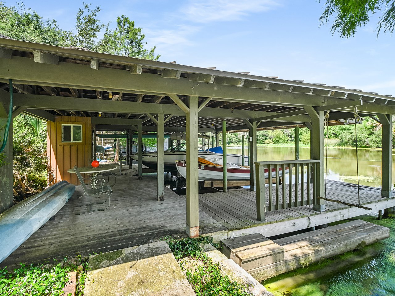 3711 Taylors DR