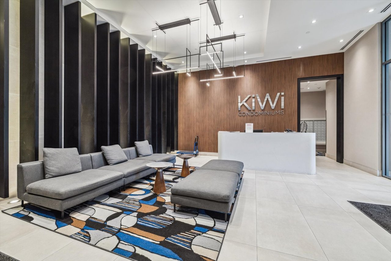 #403 - 212 King William Street