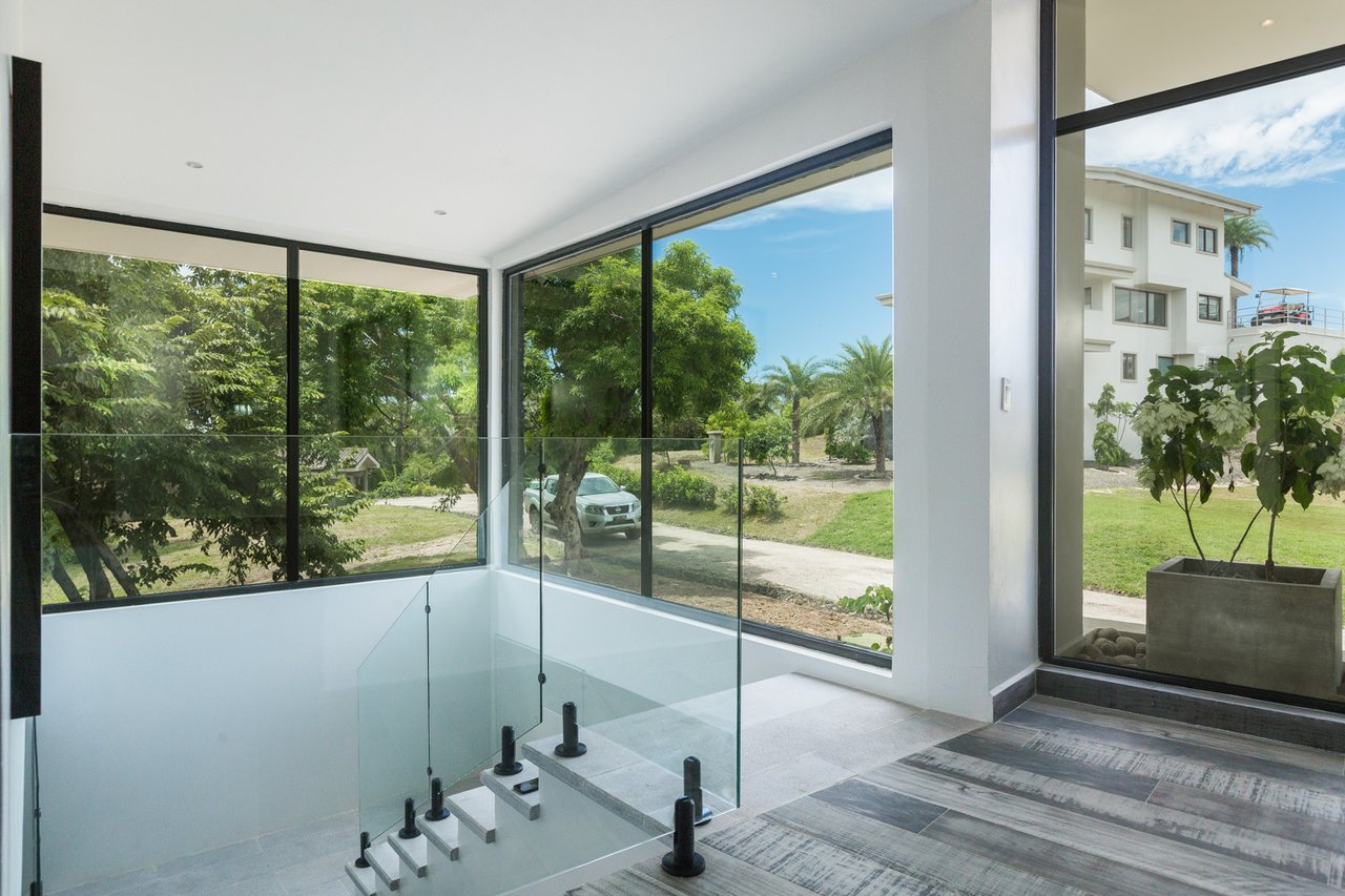 Casa Giving Tree | Modern 5-Bed Luxury Home with Beach Access in Tamarindo, Costa Rica