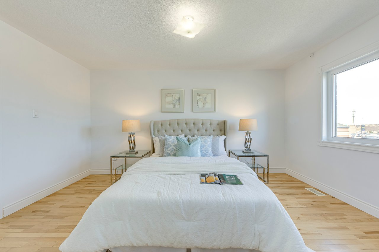 2281 Stone Glen Cres
