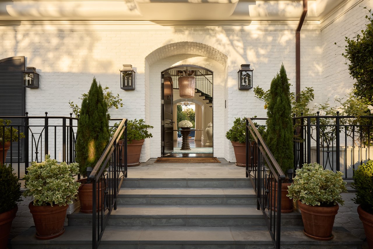 250 N Carolwood Dr, Holmby Hills