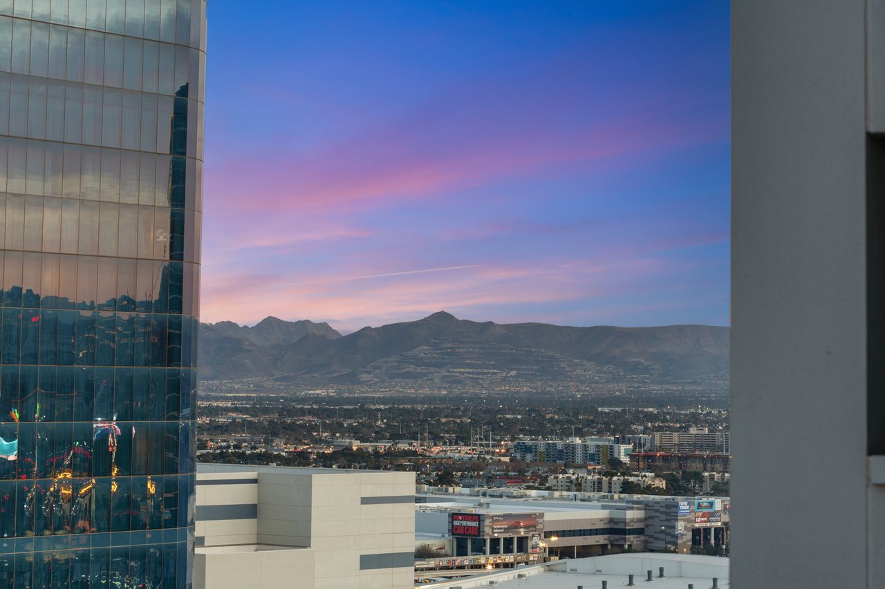 2700 Las Vegas Boulevard 2303