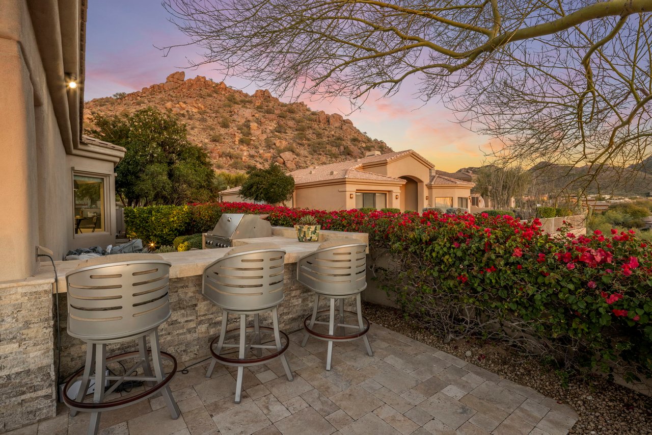 11129 E JUAN TABO Road