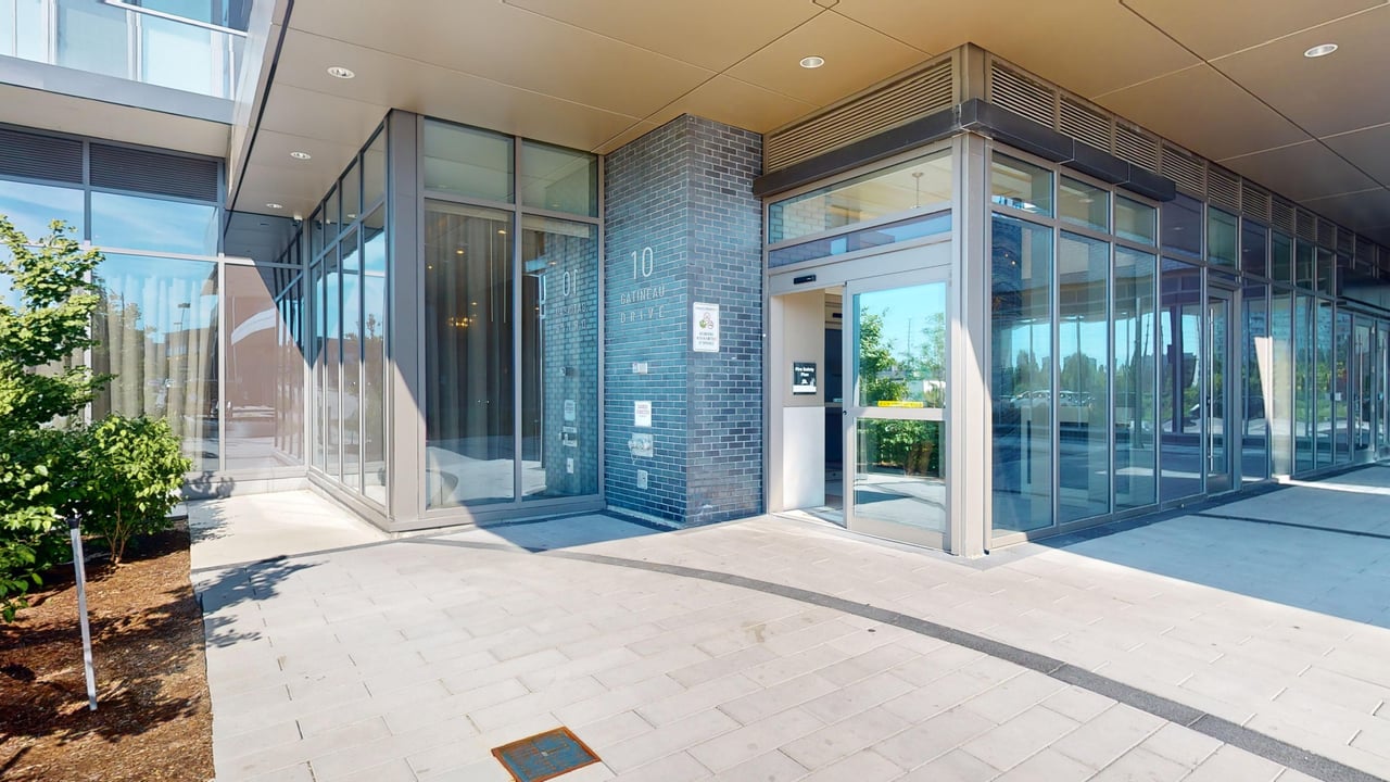 10 Gatineau Drive Unit: 209