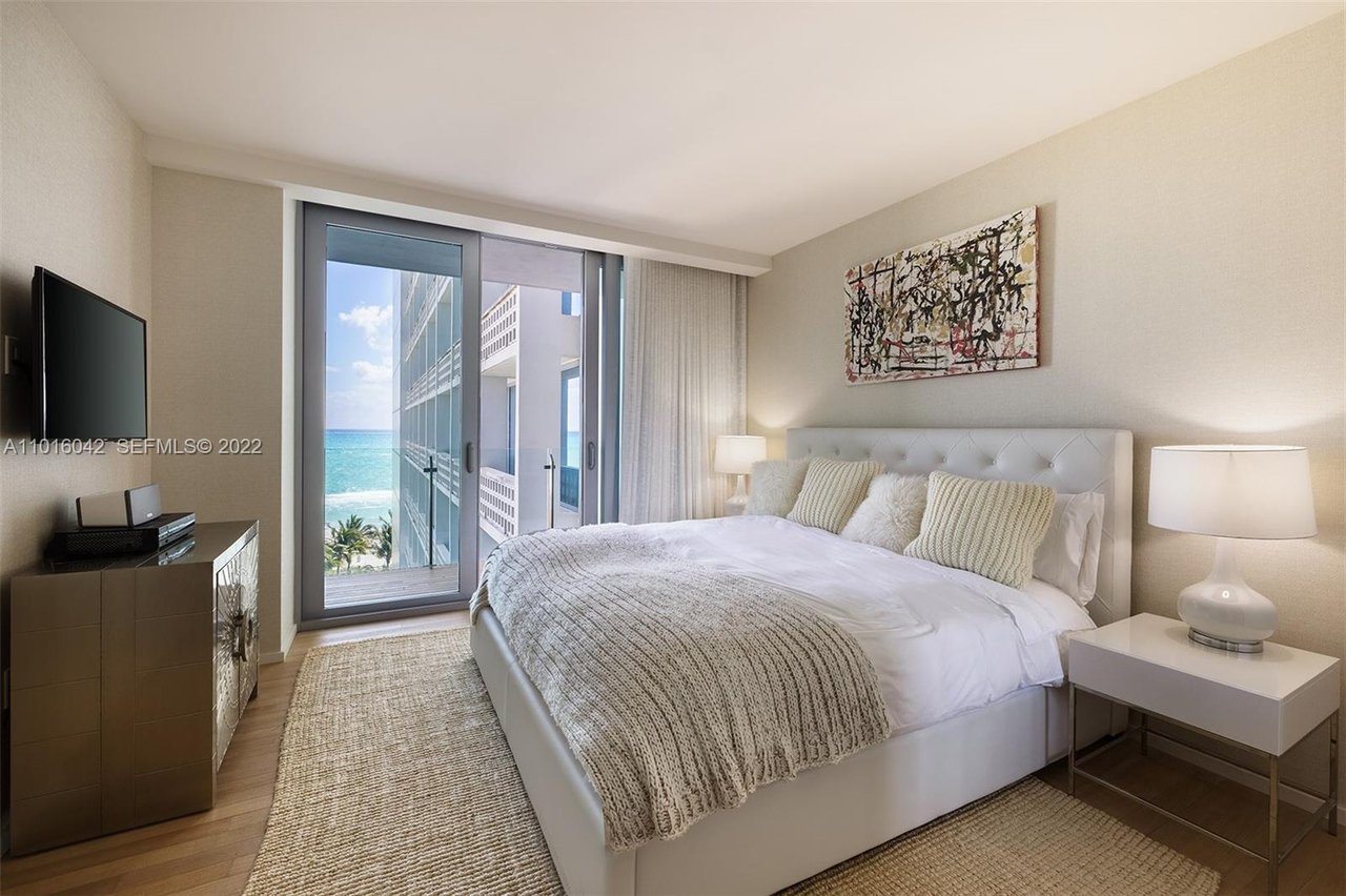 2901 Collins Ave, #901