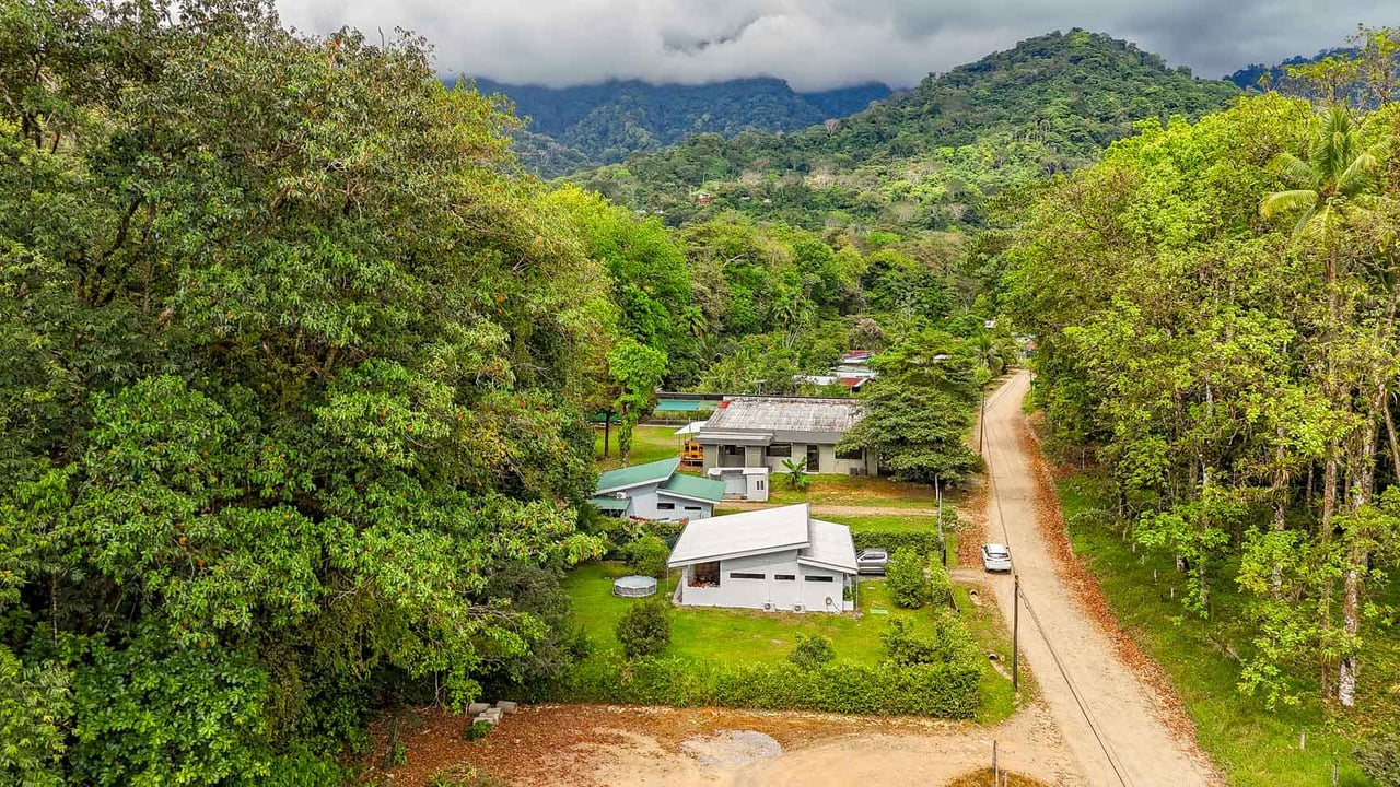 3-Bed Home on Calle Principal Ojochal with River & Jungle