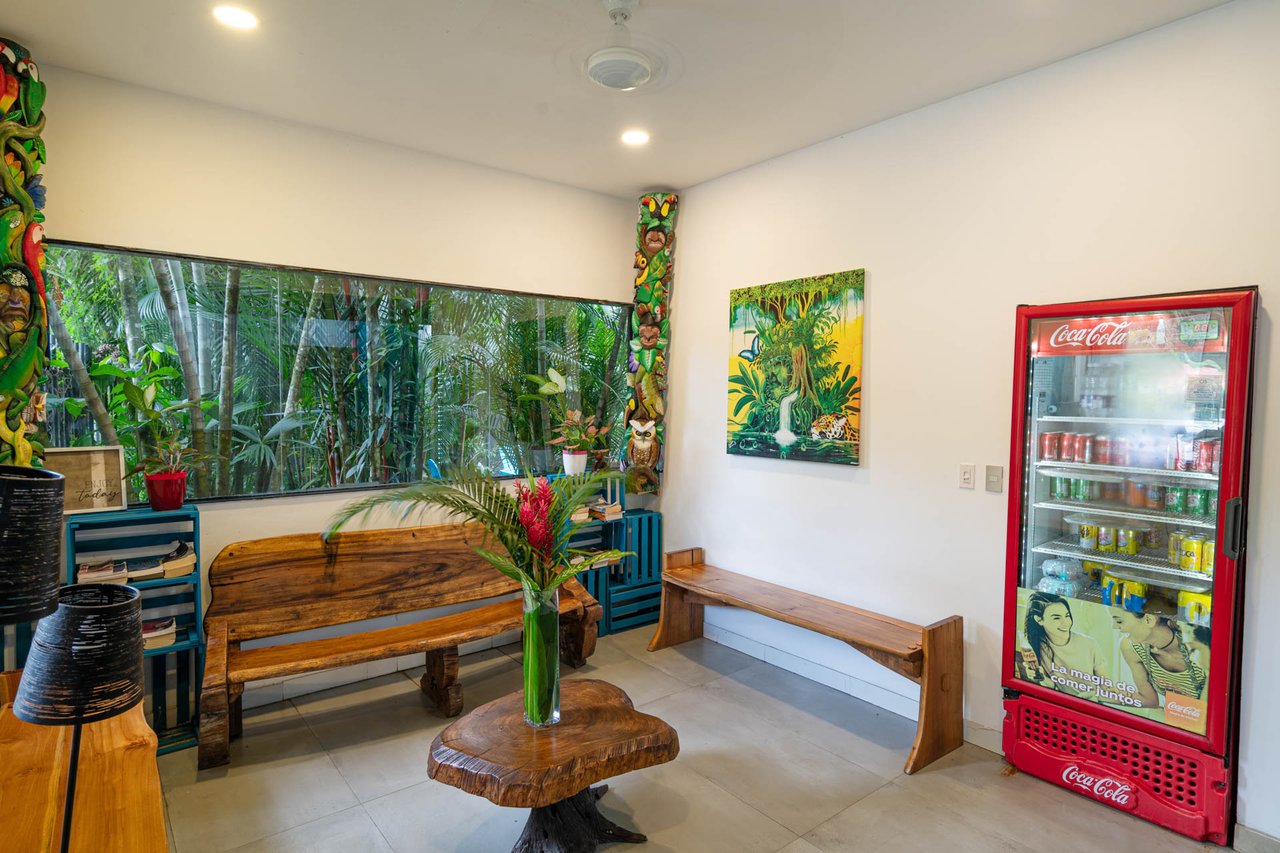 22 Unit Tropical Boutique Hotel steps from Manuel Antonio Park & Beach