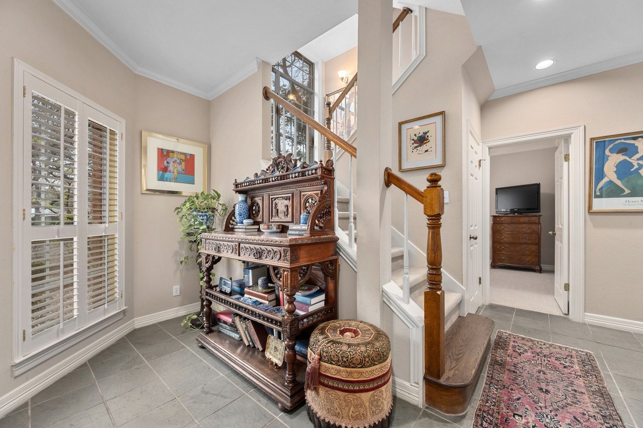 2716 Hillview Green Lane