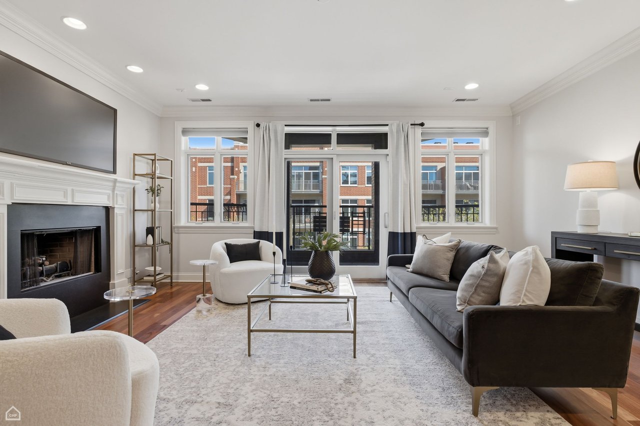 1047 W Monroe Street Unit 3