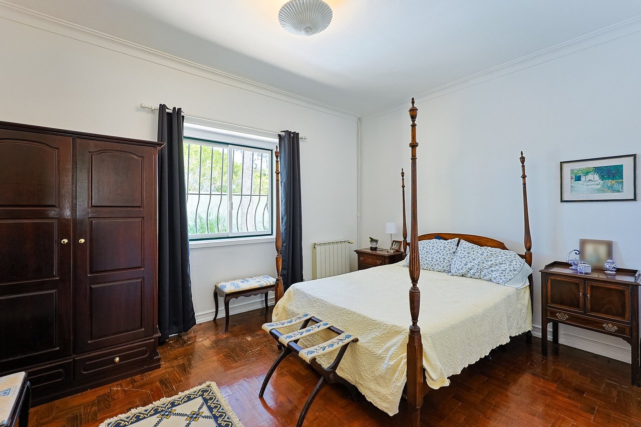 Exclusive Family Villa with Expansive Gardens Near Sintra’s UNESCO Heritage Centre