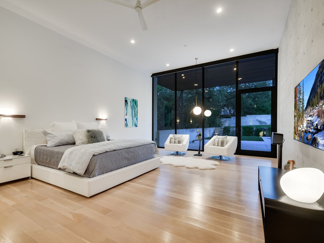Private, Modern Masterpiece