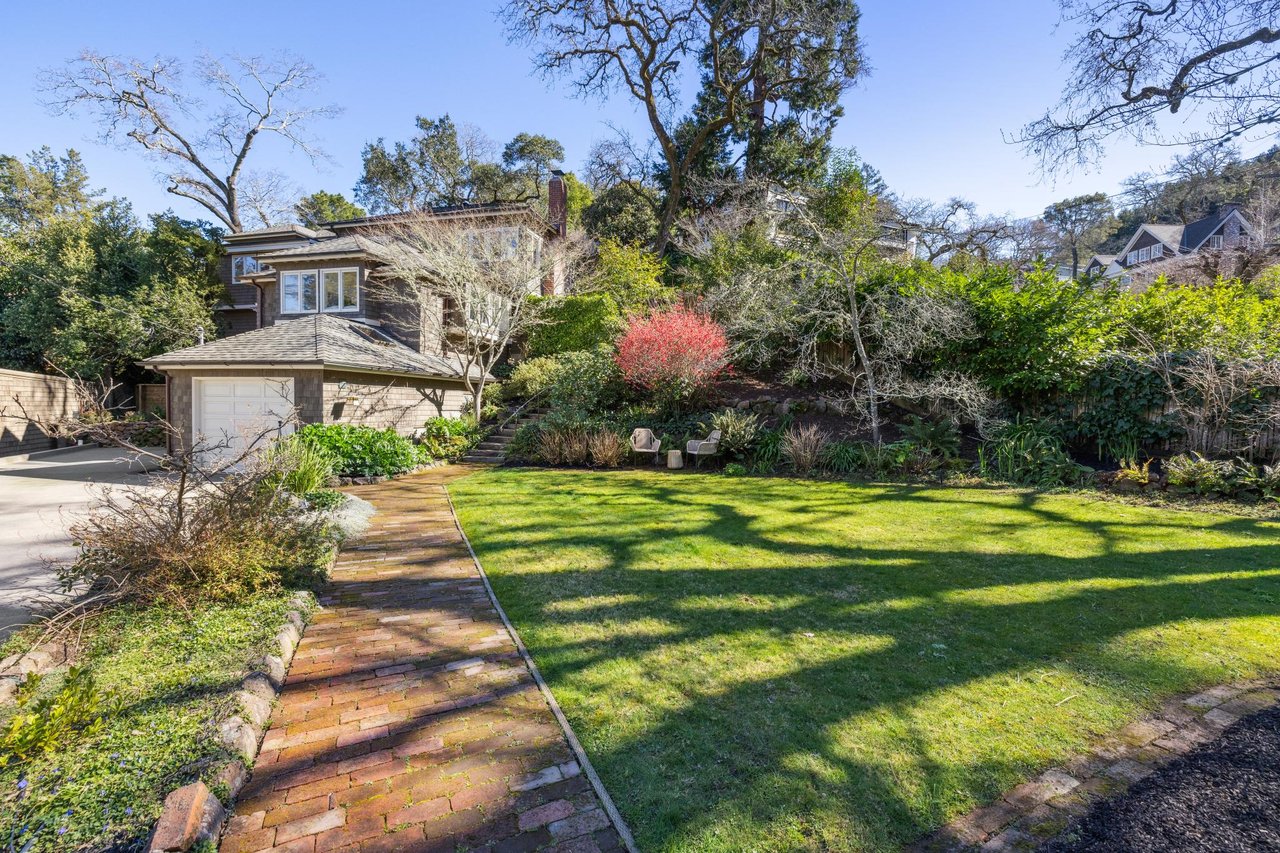 47 Willow Ave