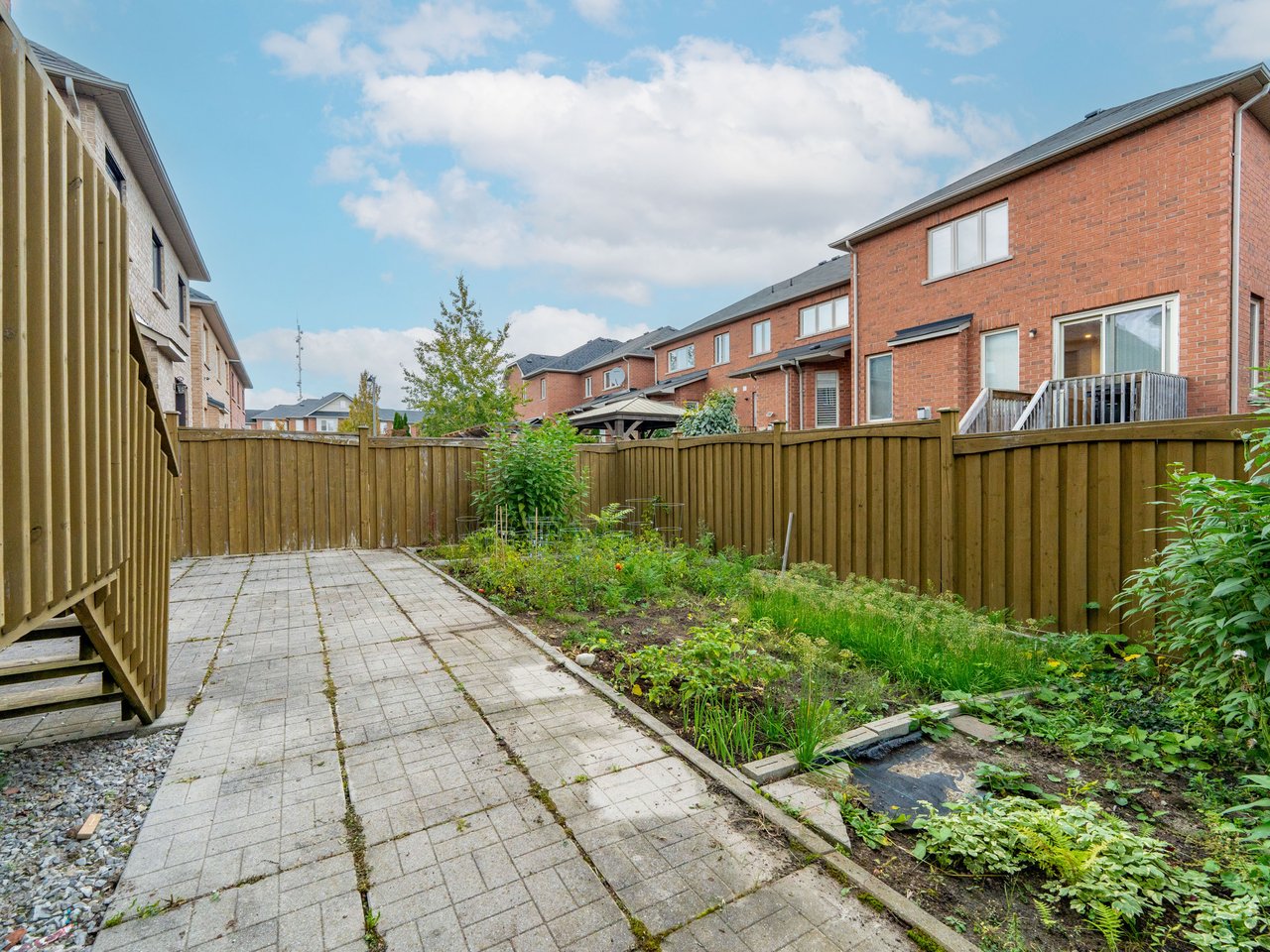 60 Seiffer Cres