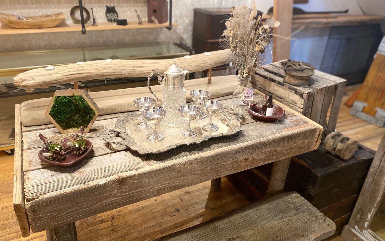 Christmas Decor Trends with a Leelanau Flair