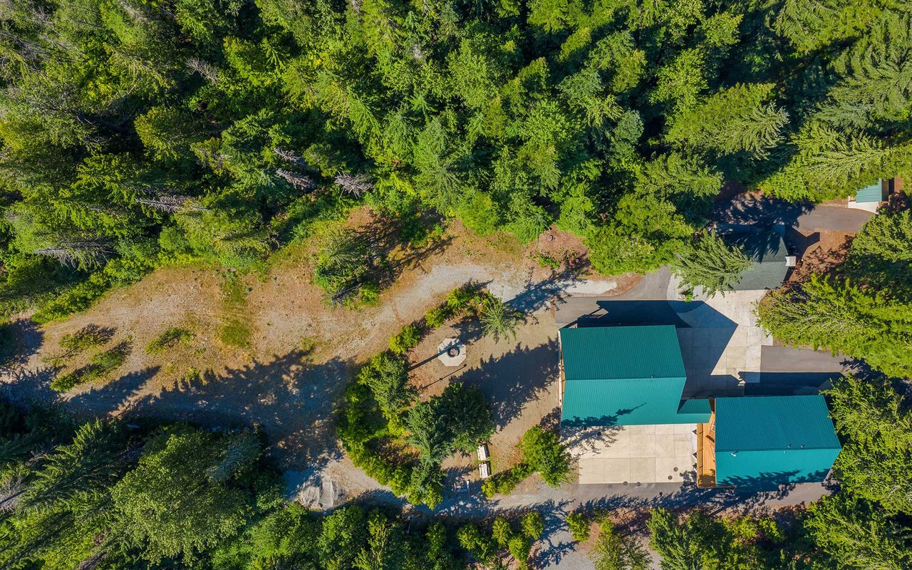 Private Kachess Lake Sanctuary in a Majestic Mountain Setting