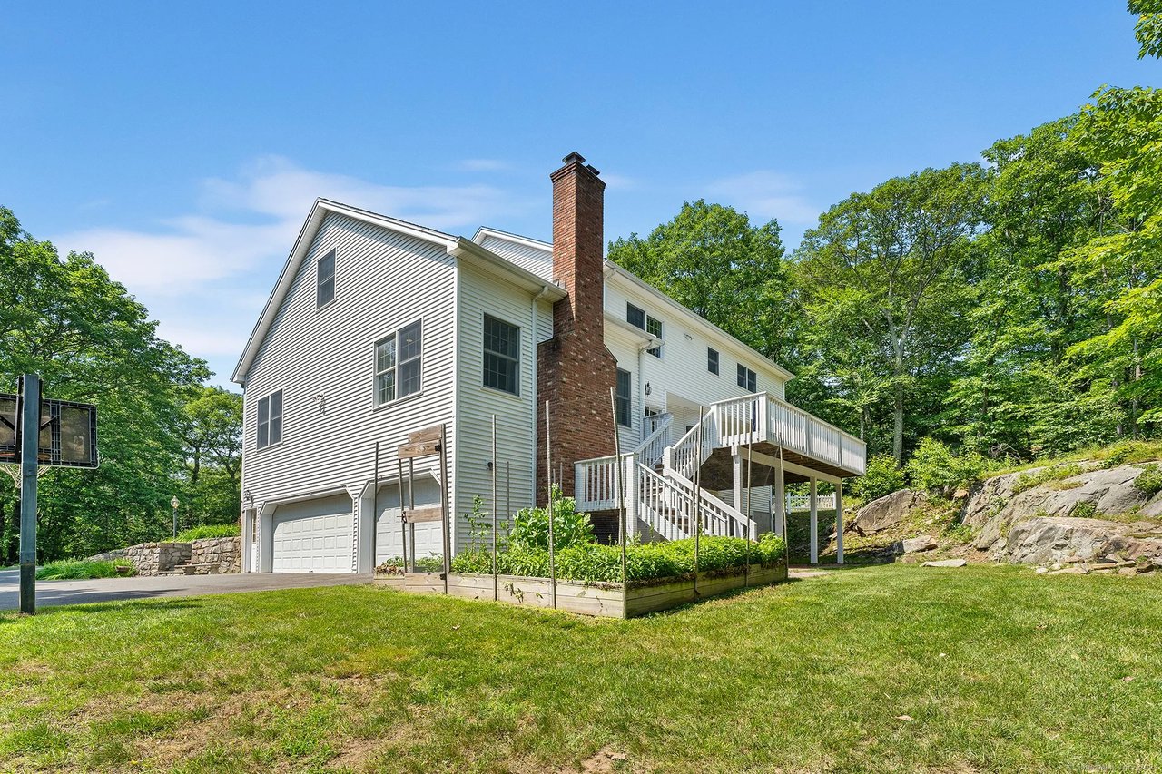 16 Pinewood Drive