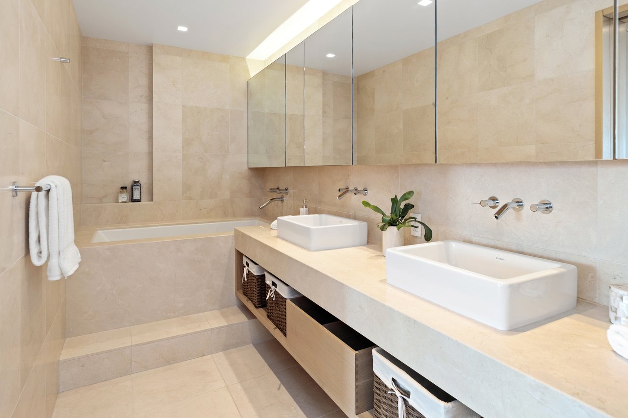 Contemporary Design and Iconic Views at The Summit