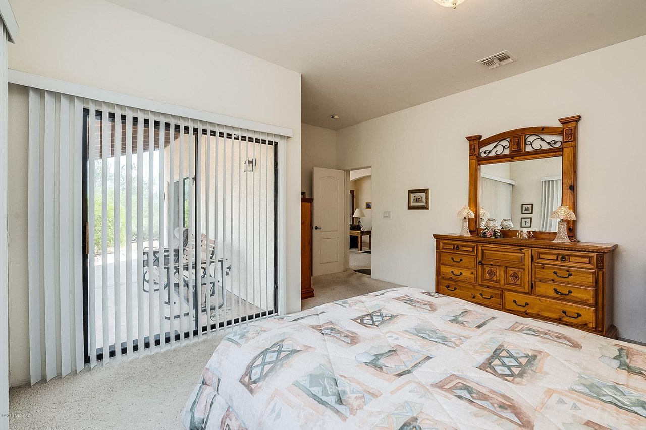 2726 W Calle San Isidro