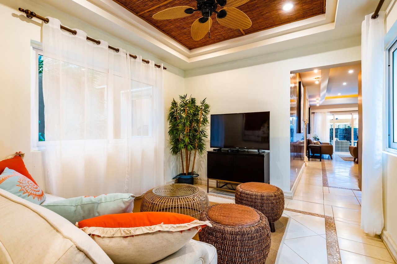 Bocaraca #4 | Luxury 3-Bedroom Condo Just Steps from the Beach!