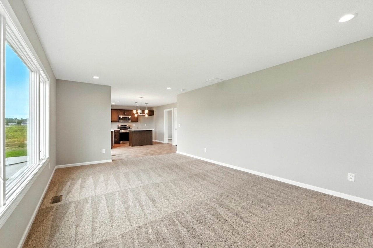 885 Zenos Blvd