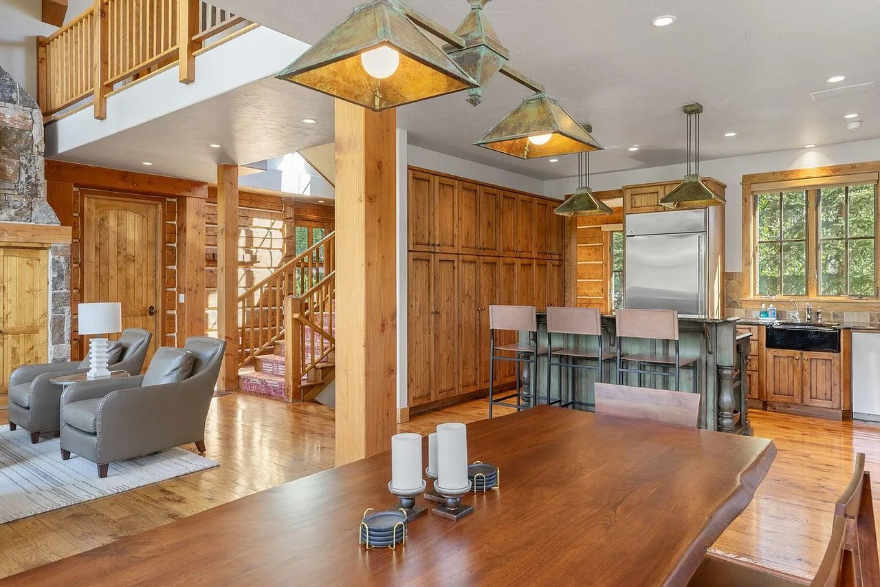 121 San Joaquin Rd