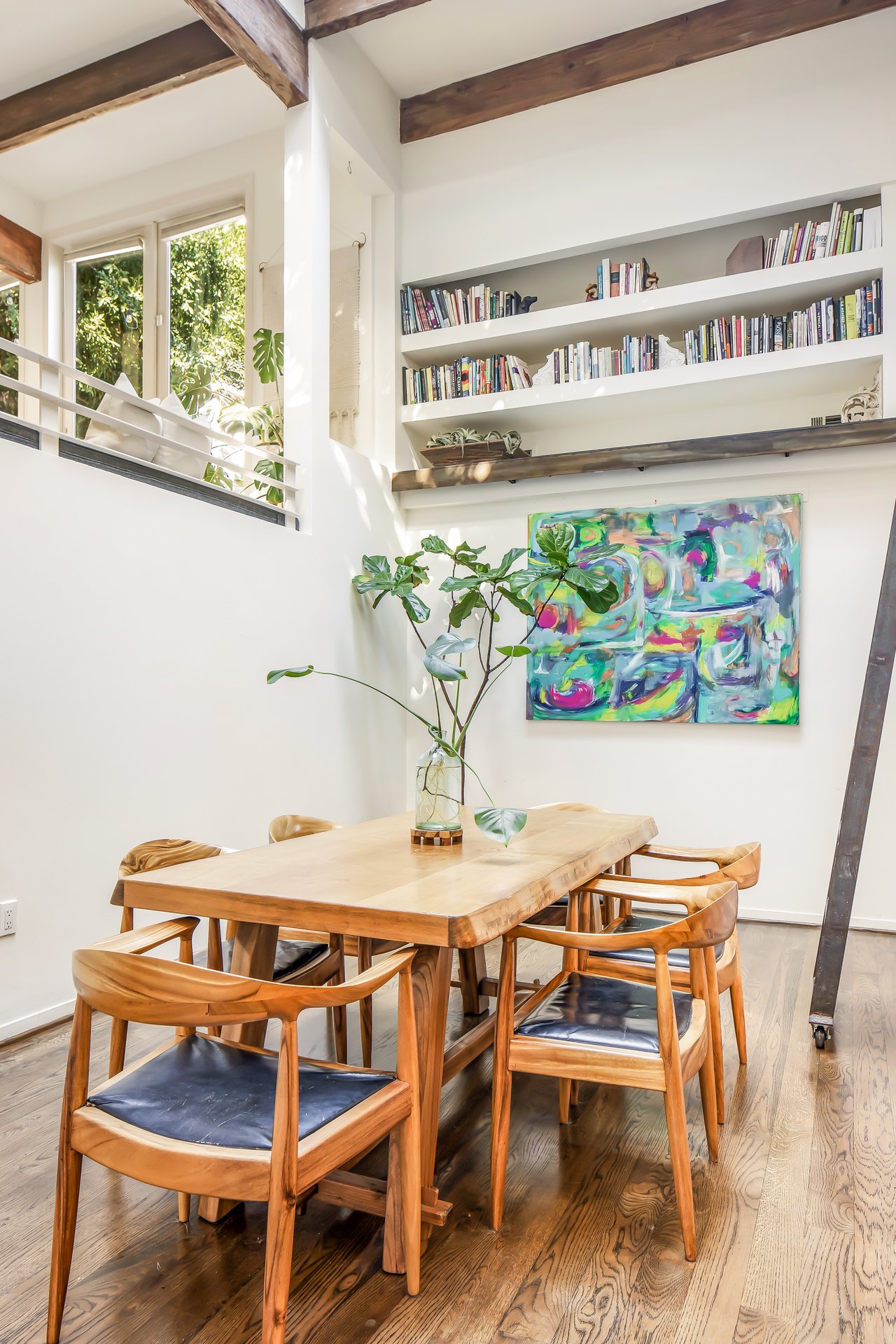 8237 Kirkwood Dr, Sunset Strip