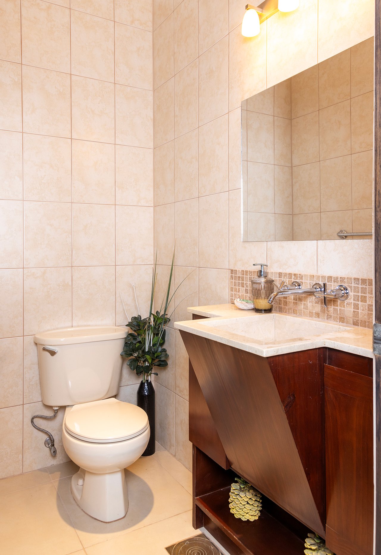 Flamingo Towers 23 | Stunning ocean view, vacation home or rental income.