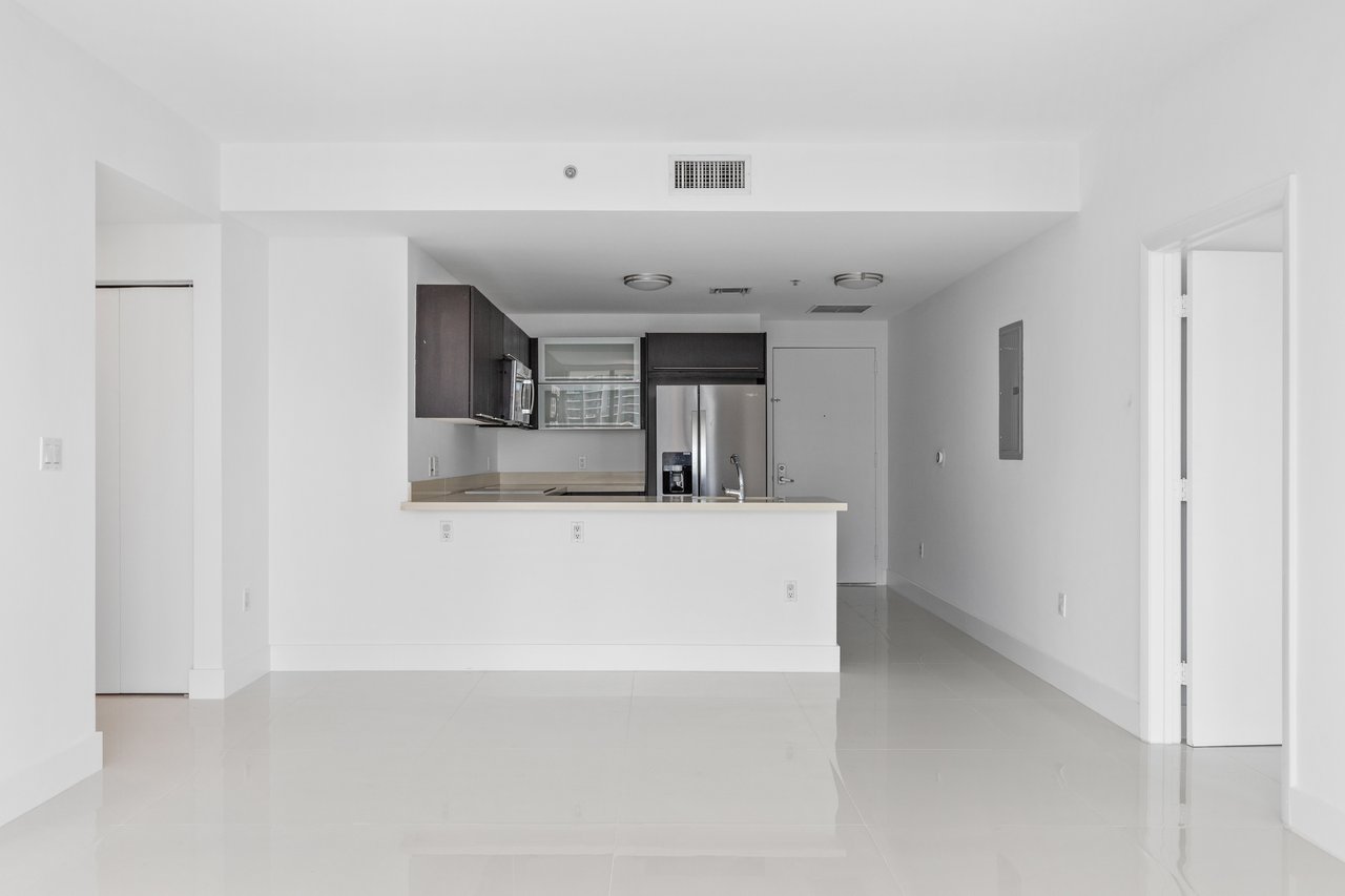 90 SW 3rd St Unit #3501 Miami 