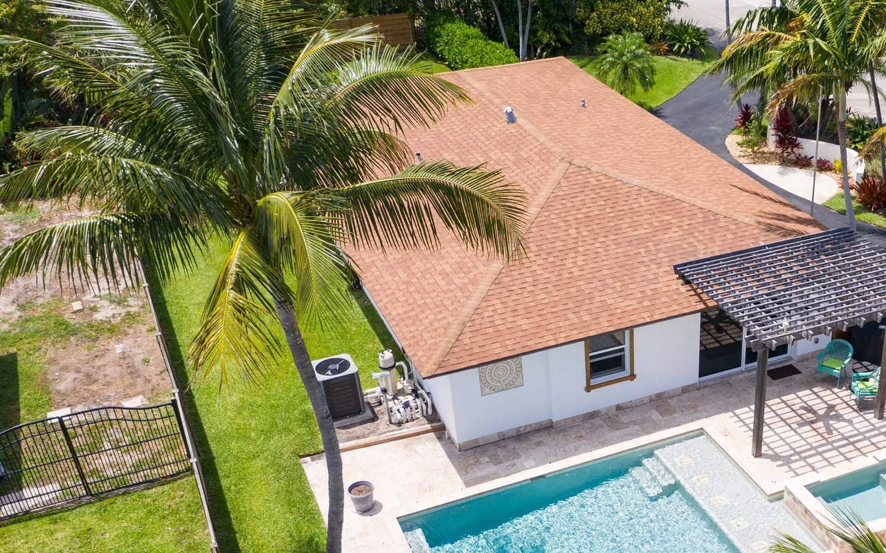 Bradenton Homes with Asbestos Exterior Construction