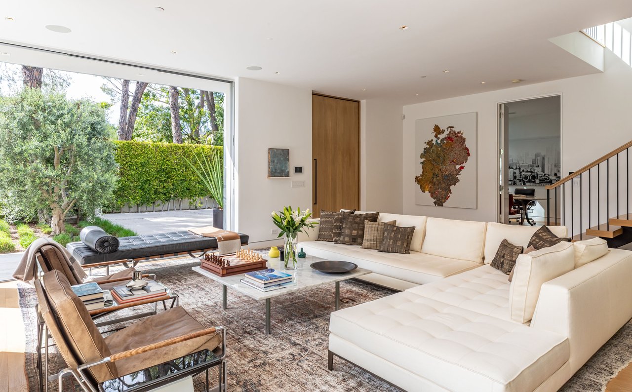 9011 Alto Cedro Dr, Beverly Hills