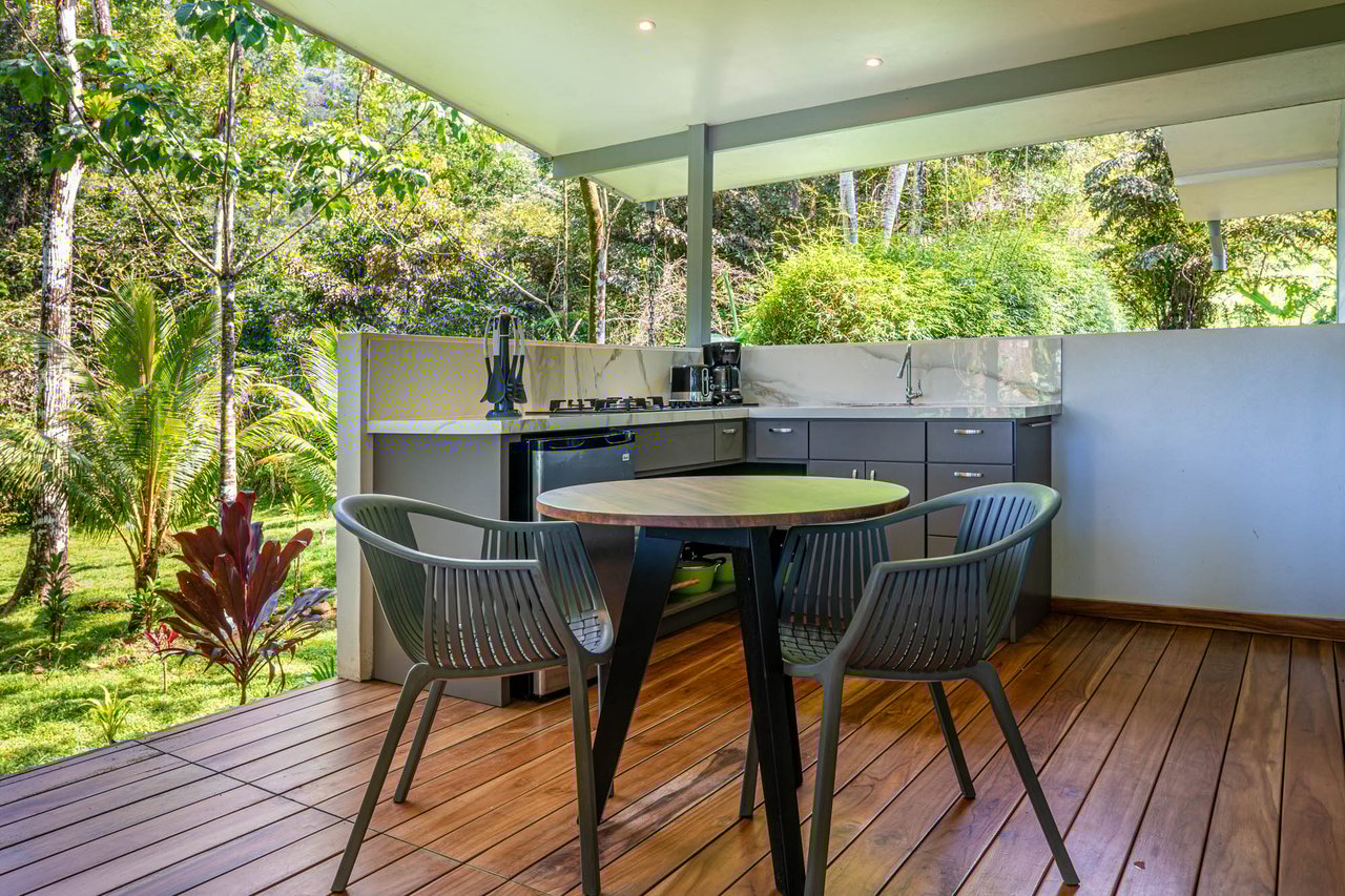 5 Bedroom Family Compound Turn Key and Fantastic Rental Potential