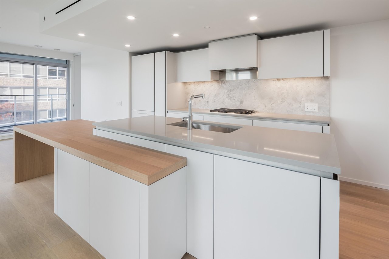 889 Pacific St, #503